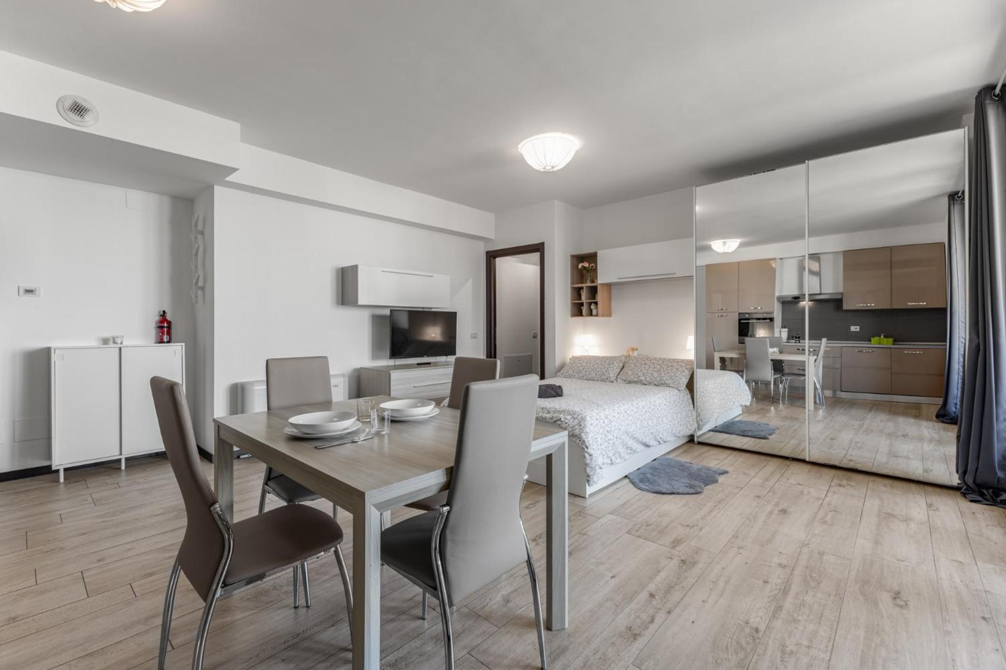 Monolocale Con Balcone Self Check In Milano Sempione Apartamento Exterior foto